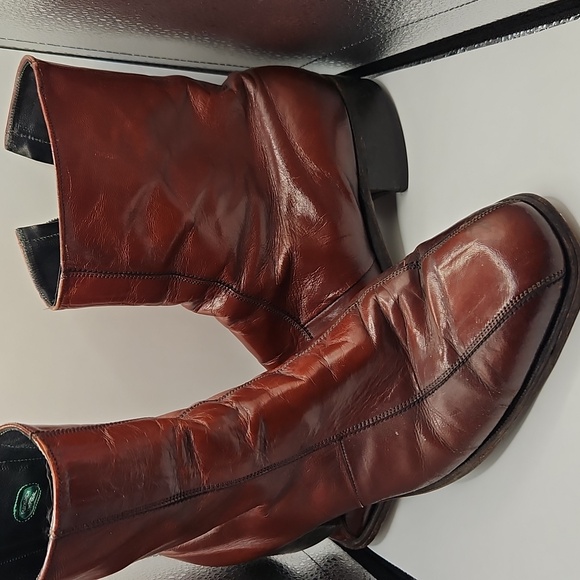 Vintage Brown Leather Florsheim Chukkas - Picture 6 of 14